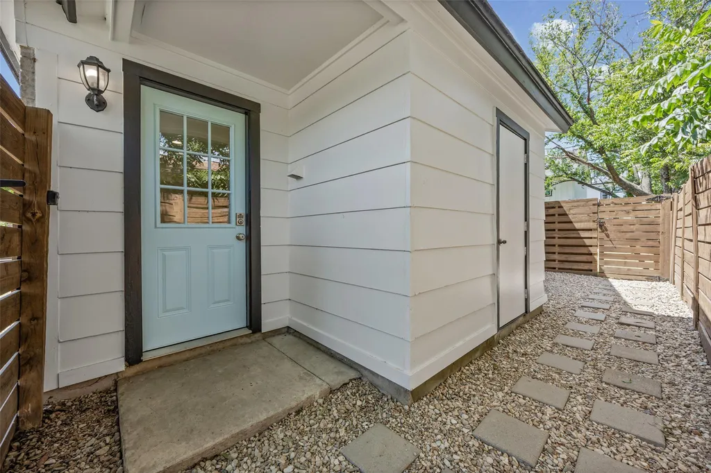 6211 Palm Circle Austin TX 78741