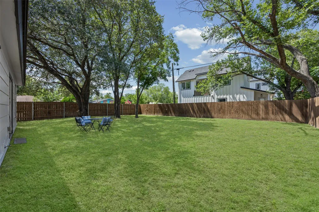 6211 Palm Circle Austin TX 78741