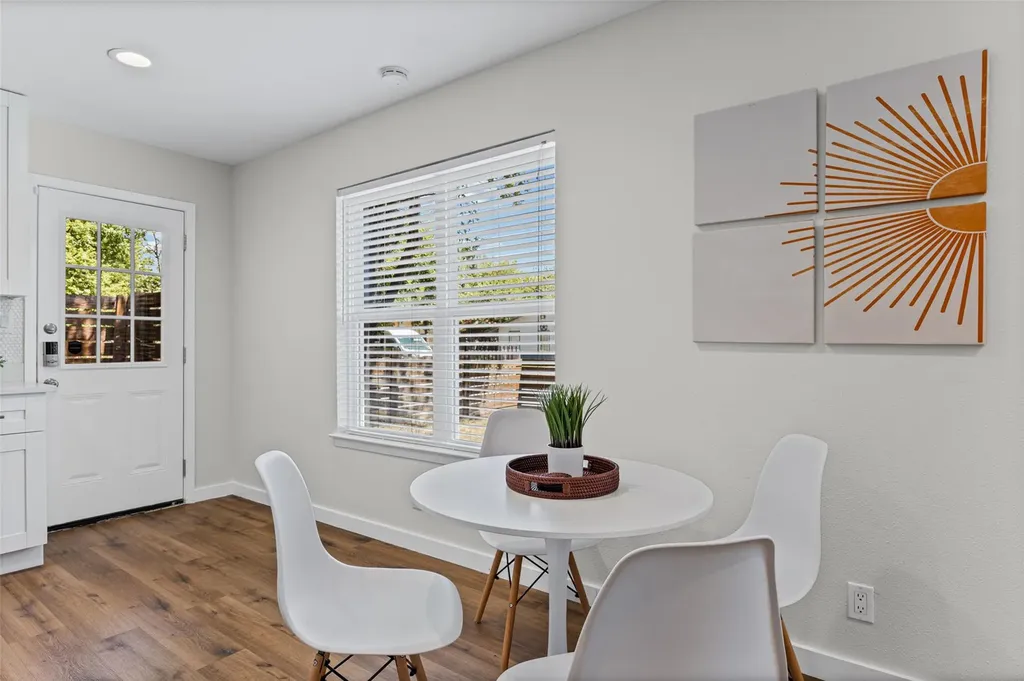 6211 Palm Circle Austin TX 78741