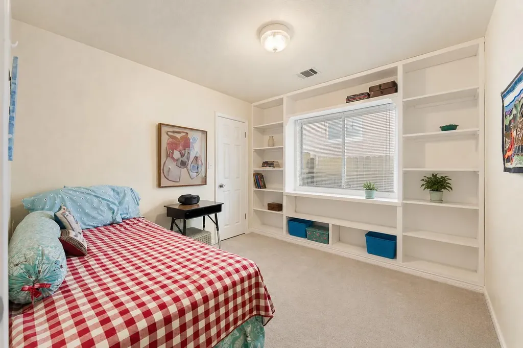 810 Hilltop Drive Leander TX 78641