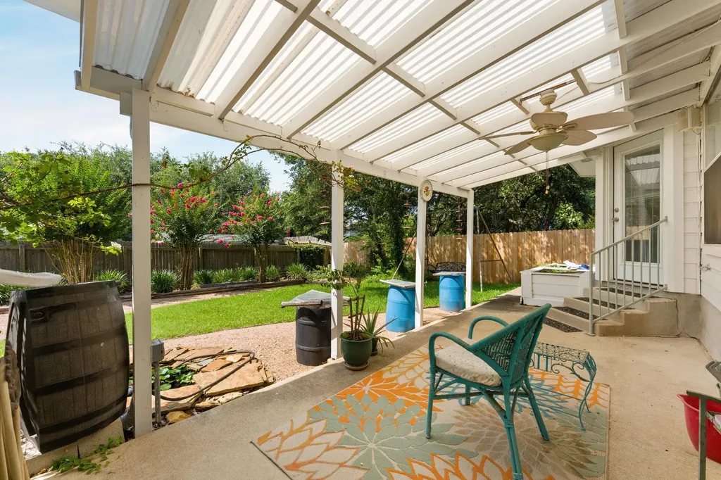 810 Hilltop Drive Leander TX 78641