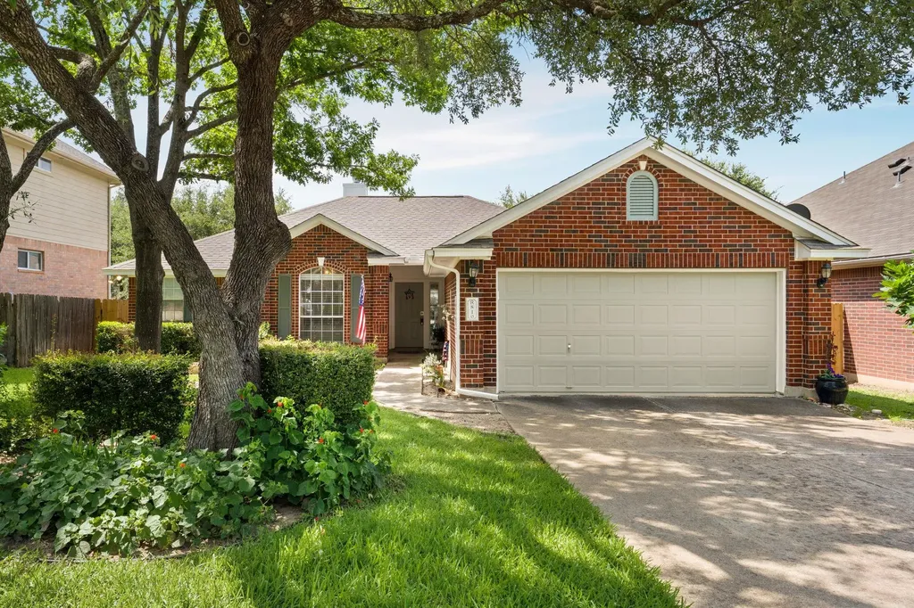 810 Hilltop Drive Leander TX 78641