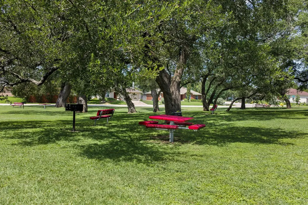 810 Hilltop Drive Leander TX 78641