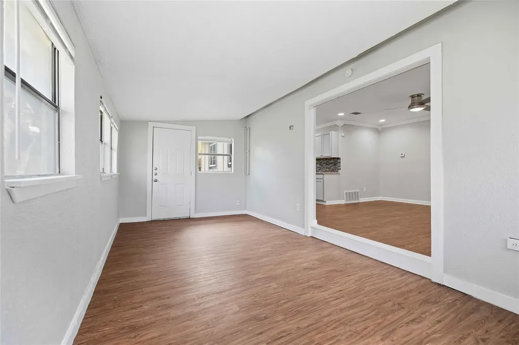 4502 Turnstone Drive Austin TX 78744