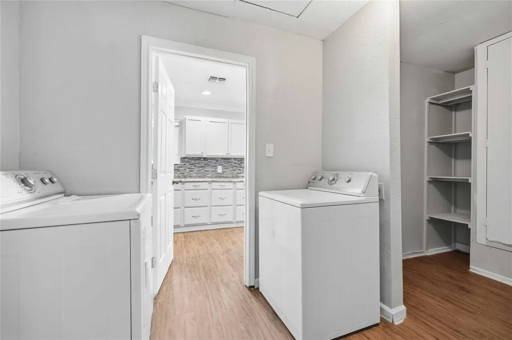4502 Turnstone Drive Austin TX 78744