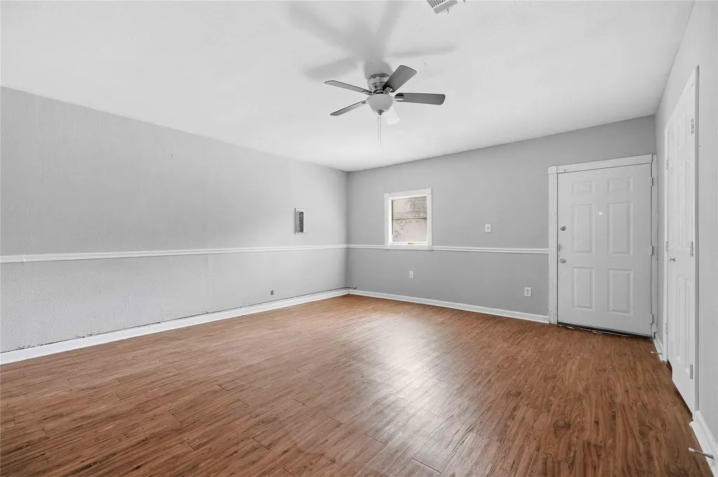 4502 Turnstone Drive Austin TX 78744