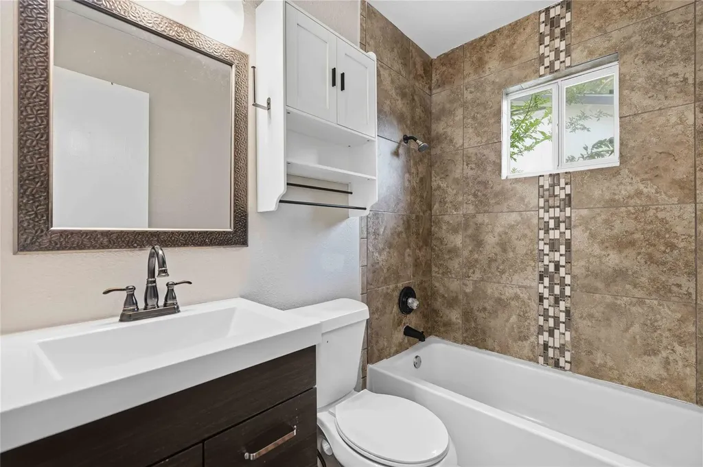 4502 Turnstone Drive Austin TX 78744