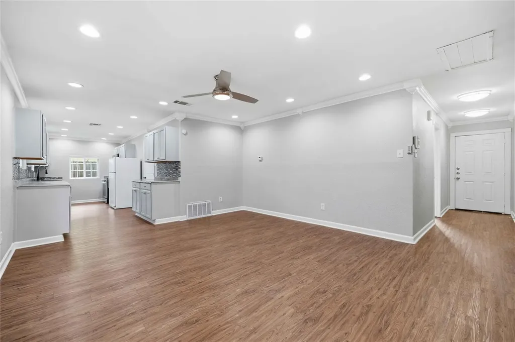 4502 Turnstone Drive Austin TX 78744