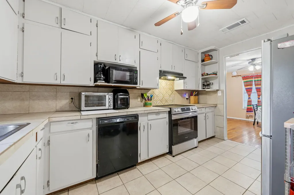 914 6th Street Blanco TX 78606
