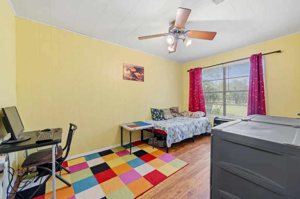 914 6th Street Blanco TX 78606