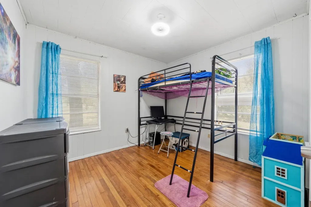914 6th Street Blanco TX 78606