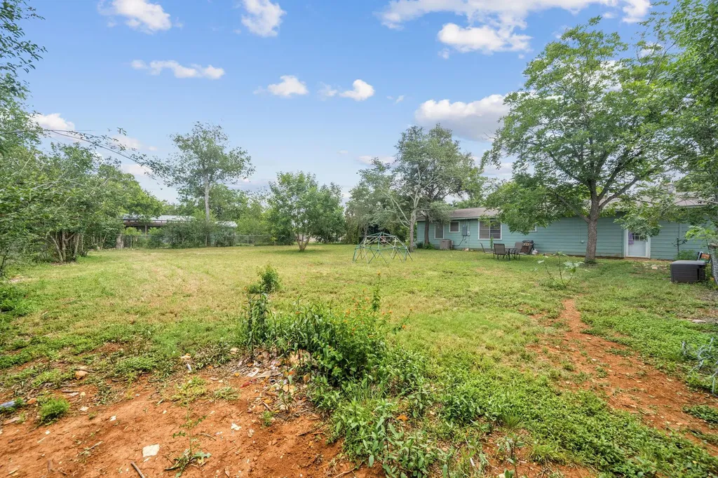 914 6th Street Blanco TX 78606