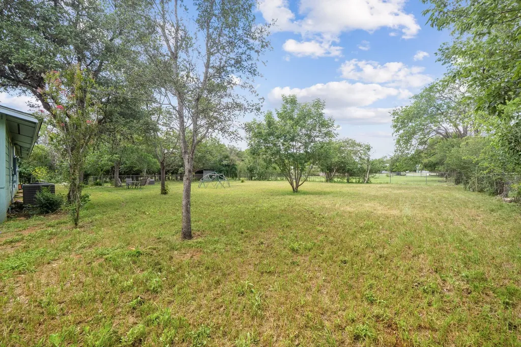 914 6th Street Blanco TX 78606