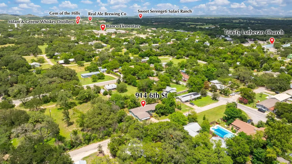 914 6th Street Blanco TX 78606