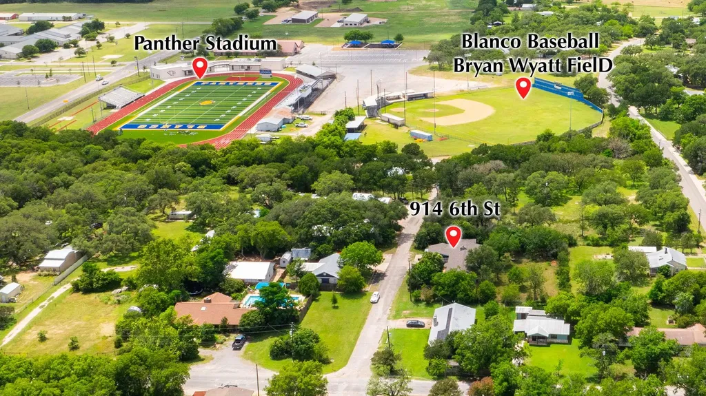 914 6th Street Blanco TX 78606