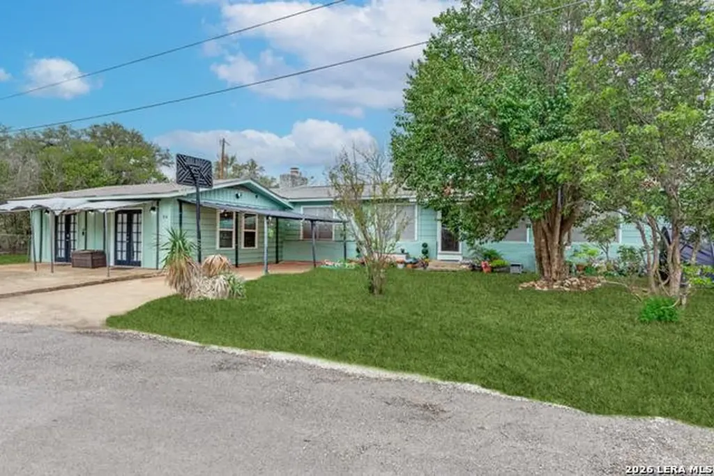 914 6th Street Blanco TX 78606