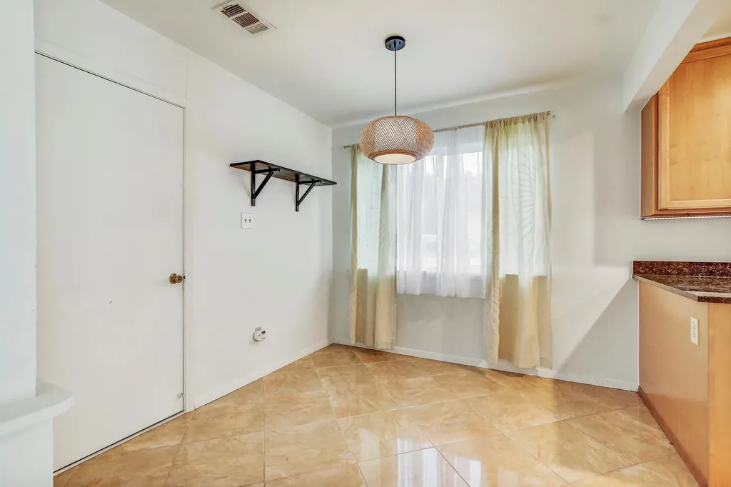 9913 Oak Hollow Drive Austin TX 78758