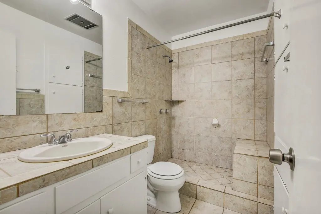 9913 Oak Hollow Drive Austin TX 78758