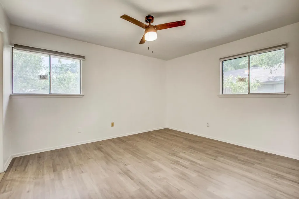 9913 Oak Hollow Drive Austin TX 78758