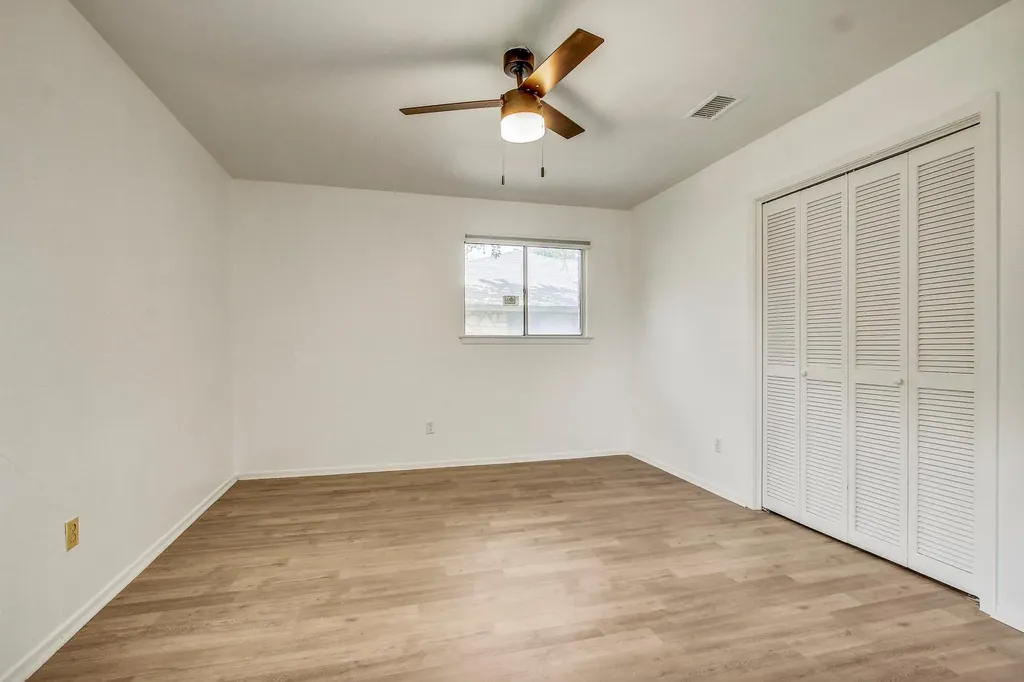 9913 Oak Hollow Drive Austin TX 78758