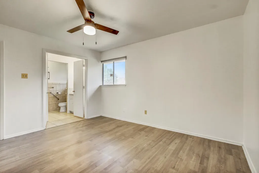 9913 Oak Hollow Drive Austin TX 78758