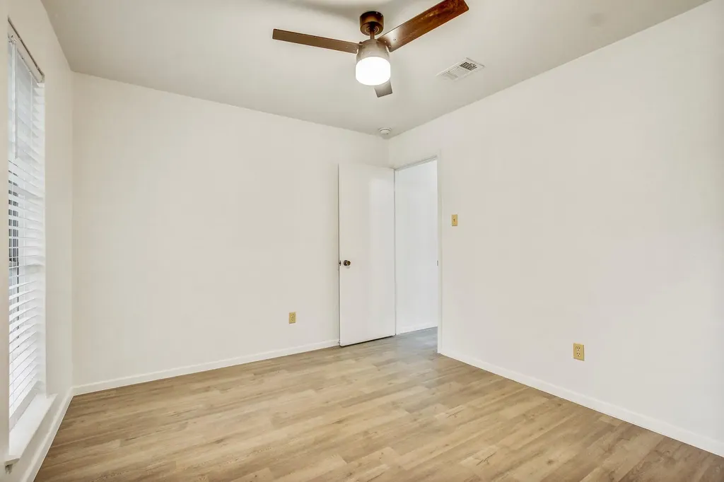 9913 Oak Hollow Drive Austin TX 78758
