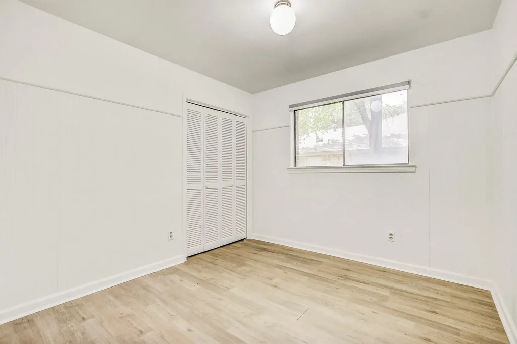 9913 Oak Hollow Drive Austin TX 78758