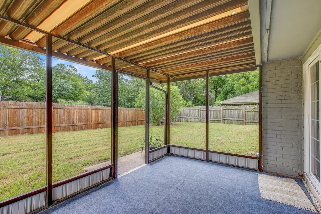 9913 Oak Hollow Drive Austin TX 78758