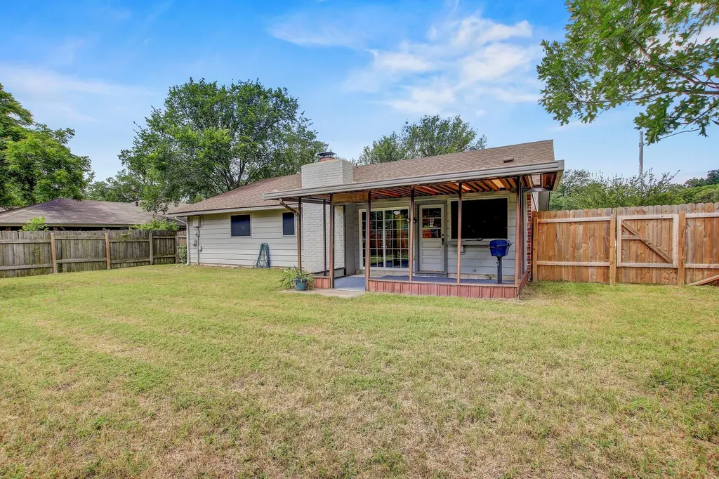 9913 Oak Hollow Drive Austin TX 78758