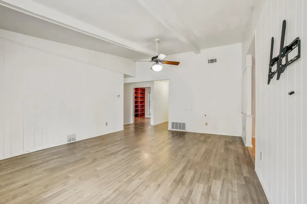 9913 Oak Hollow Drive Austin TX 78758
