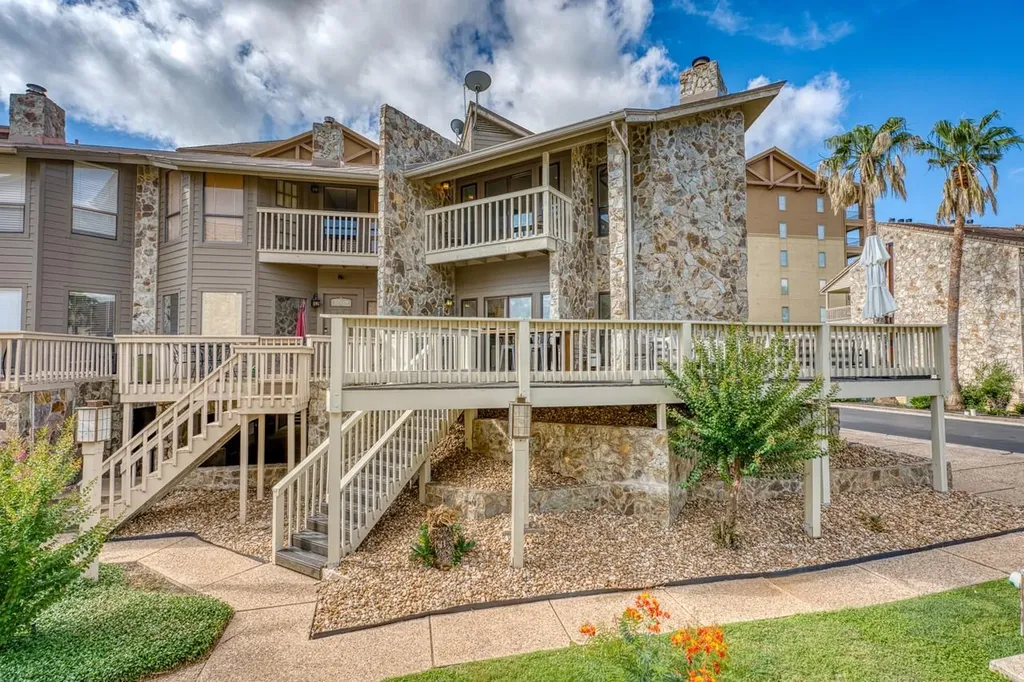 1101 The Cape Road Horseshoe Bay TX 78657