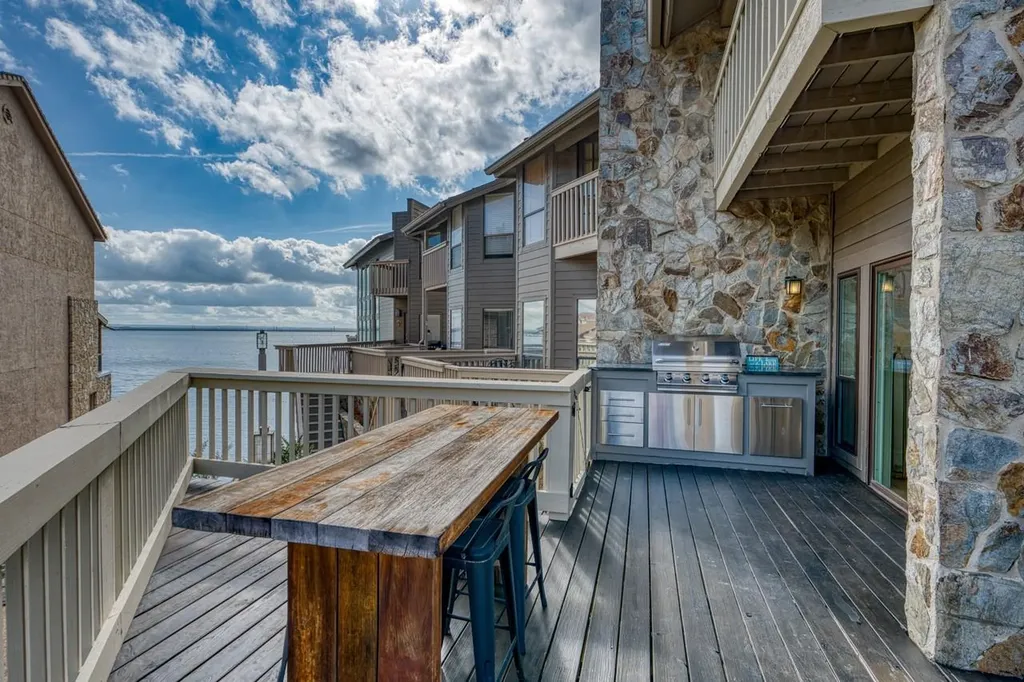 1101 The Cape Road Horseshoe Bay TX 78657