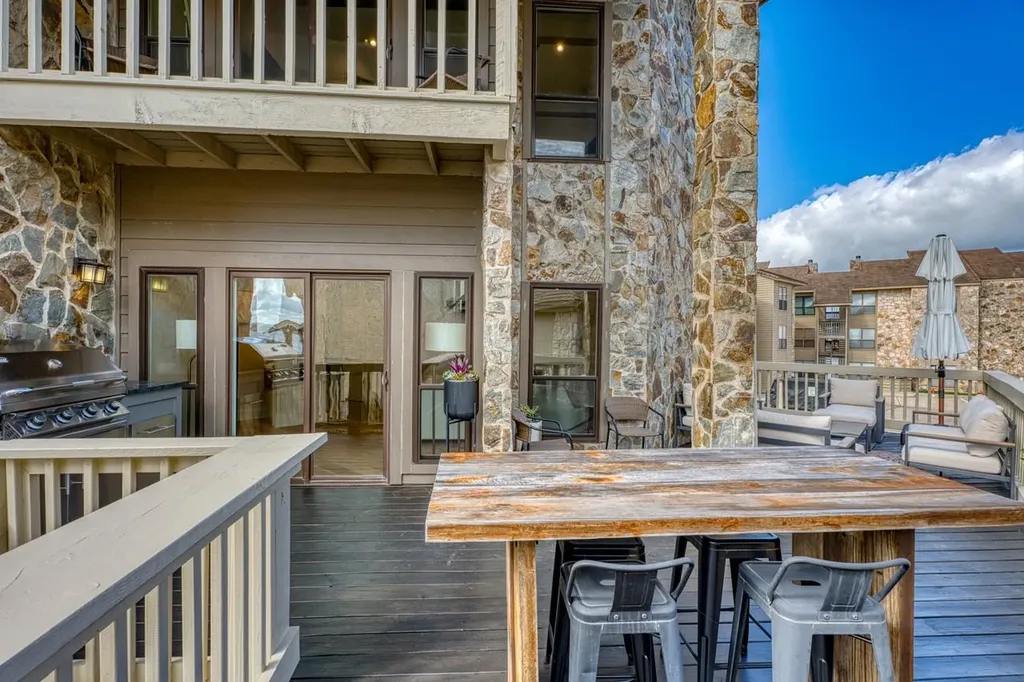1101 The Cape Road Horseshoe Bay TX 78657