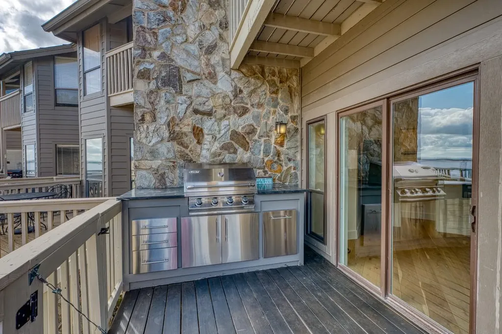 1101 The Cape Road Horseshoe Bay TX 78657