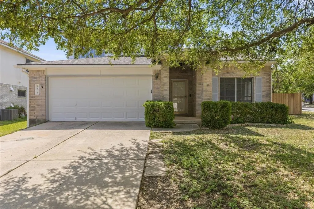 1801 Brentwood Drive Leander TX 78641