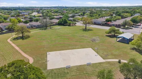 1801 Brentwood Drive Leander TX 78641