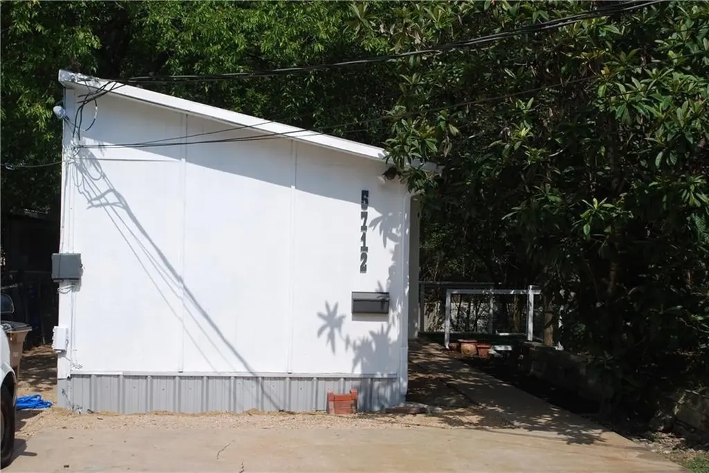5712 Woodrow Avenue Austin TX 78756