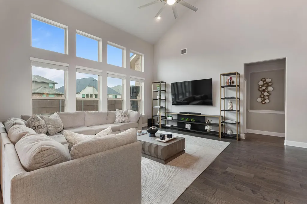 3028 Silvergrass Cove Leander TX 78641