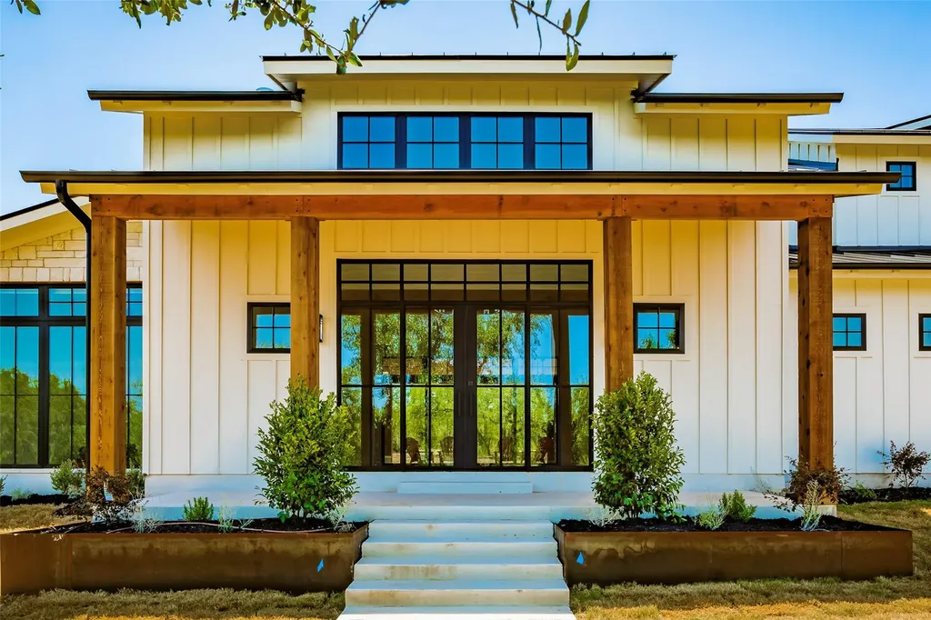 1408 Likeness Road Spicewood TX 78669