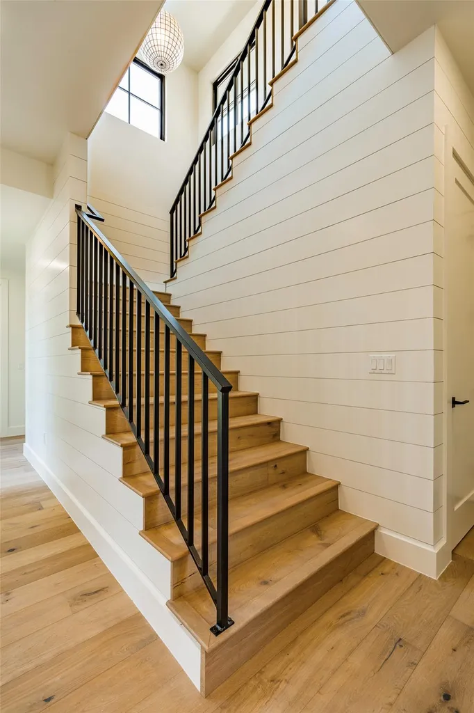 1408 Likeness Road Spicewood TX 78669