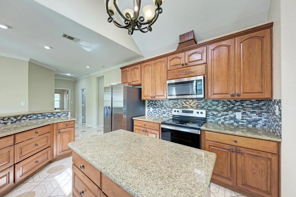 15611 Giese Lane Manor TX 78653