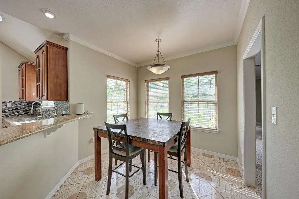 15611 Giese Lane Manor TX 78653