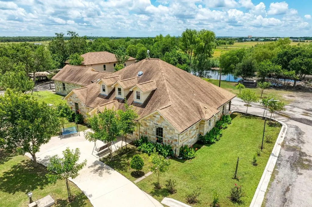 15611 Giese Lane Manor TX 78653