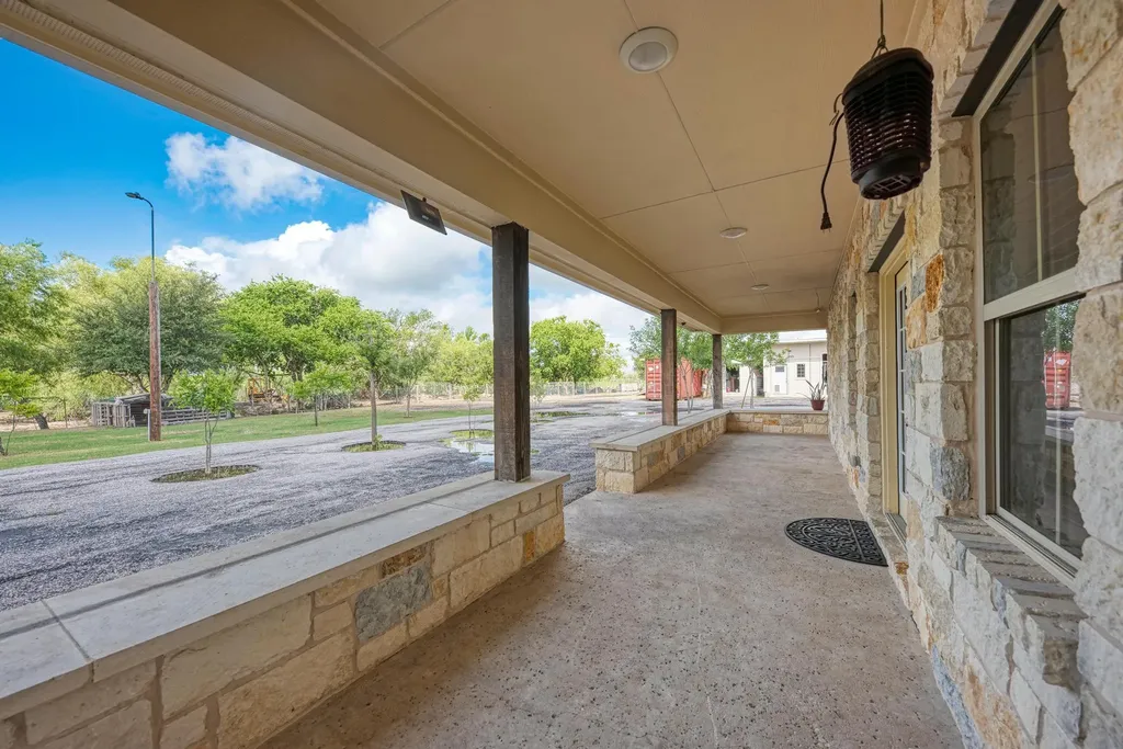 15611 Giese Lane Manor TX 78653