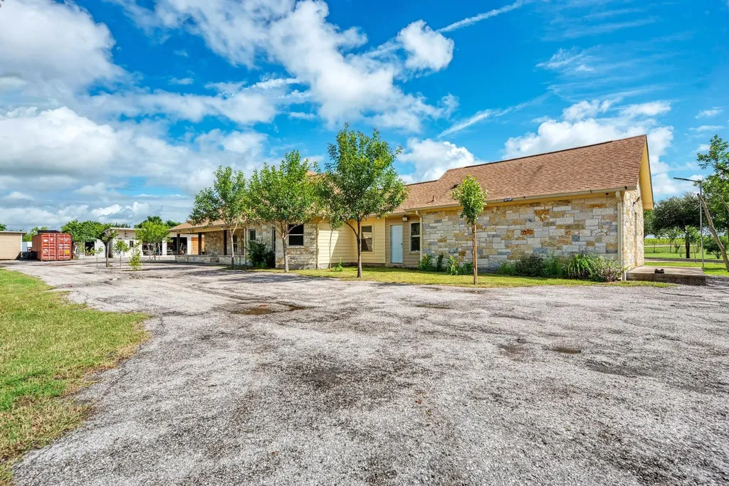 15611 Giese Lane Manor TX 78653