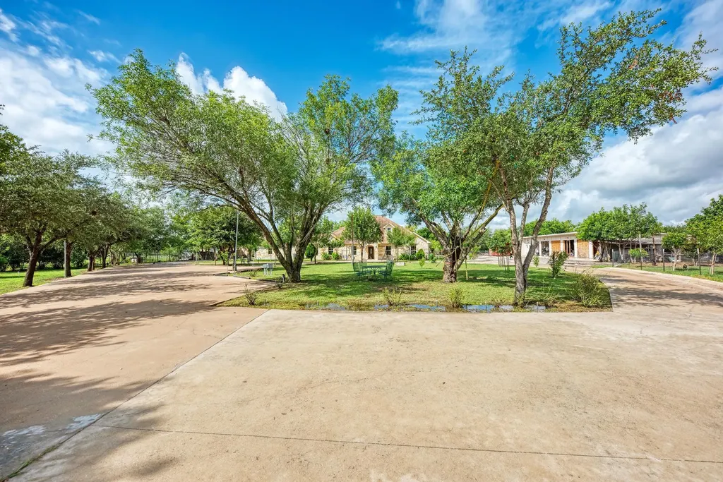 15611 Giese Lane Manor TX 78653