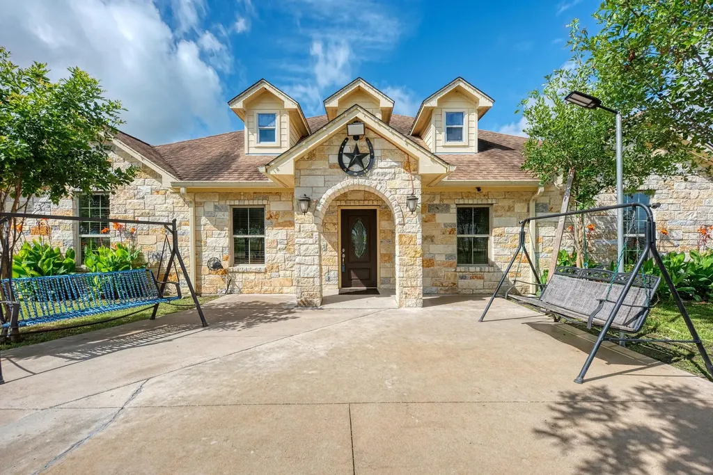 15611 Giese Lane Manor TX 78653