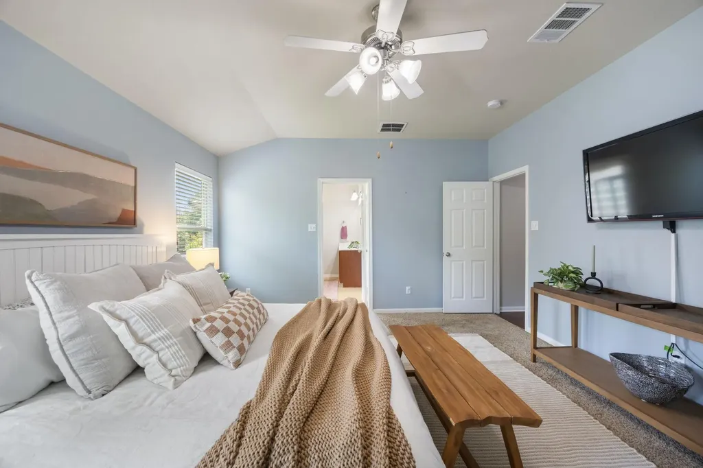 17711 Linkhill Drive Dripping Springs TX 78620