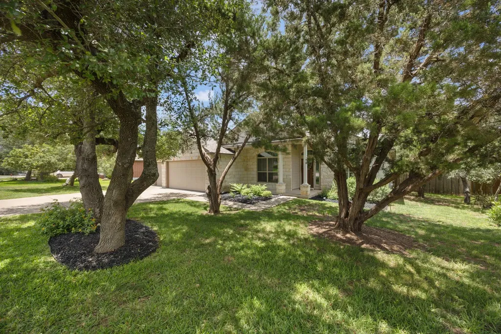 17711 Linkhill Drive Dripping Springs TX 78620