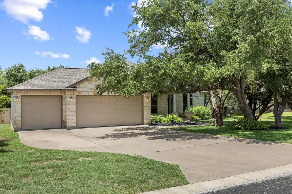 17711 Linkhill Drive Dripping Springs TX 78620